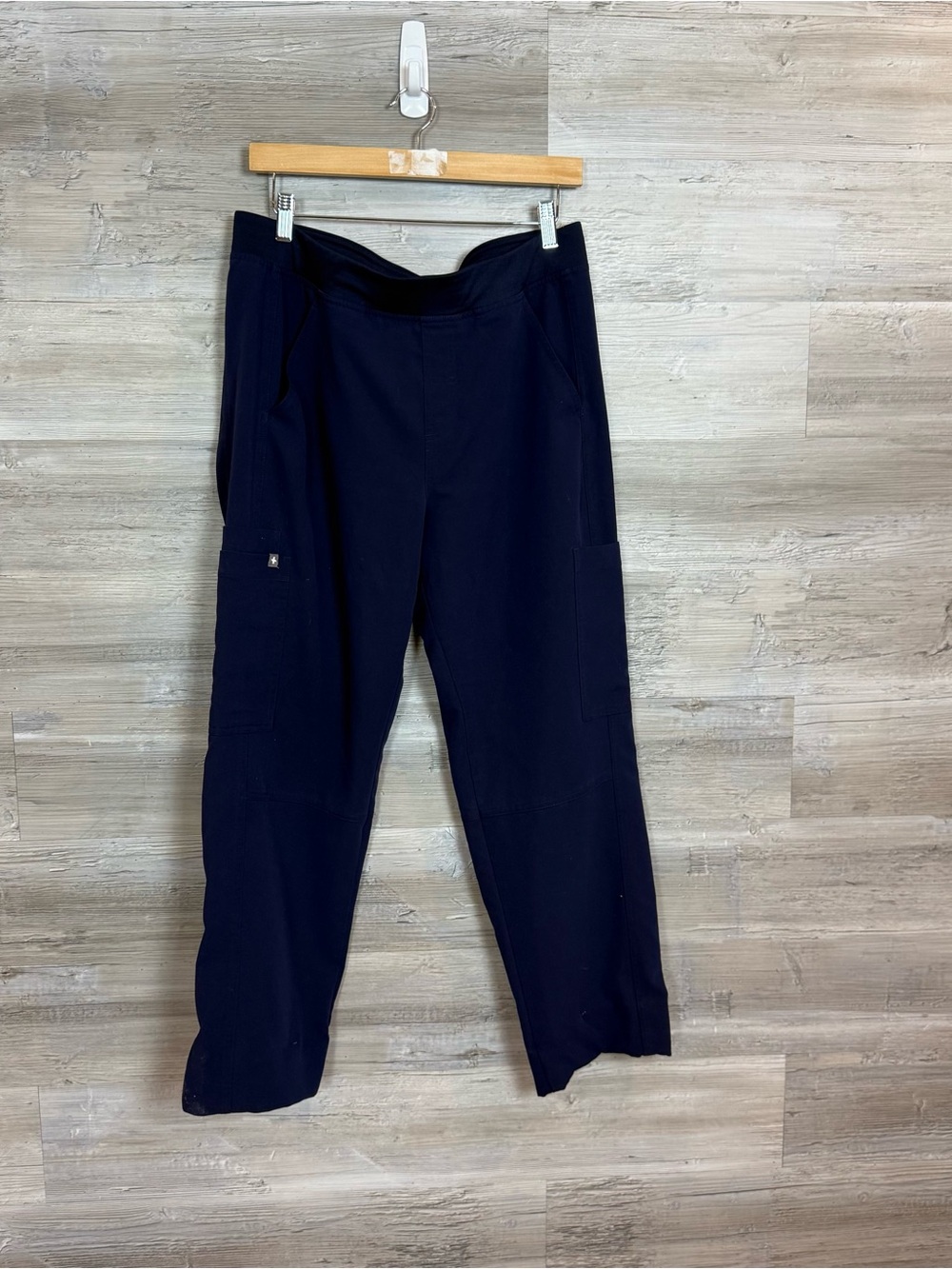 FIGS Men's Axim Cargo Scrub Pants Navy Blue Size Large Tech Collection T2001 - Picture 7 of 7